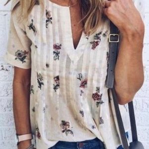 S A L E//NEED GONE// V-Neck Short Sleeve Blouse